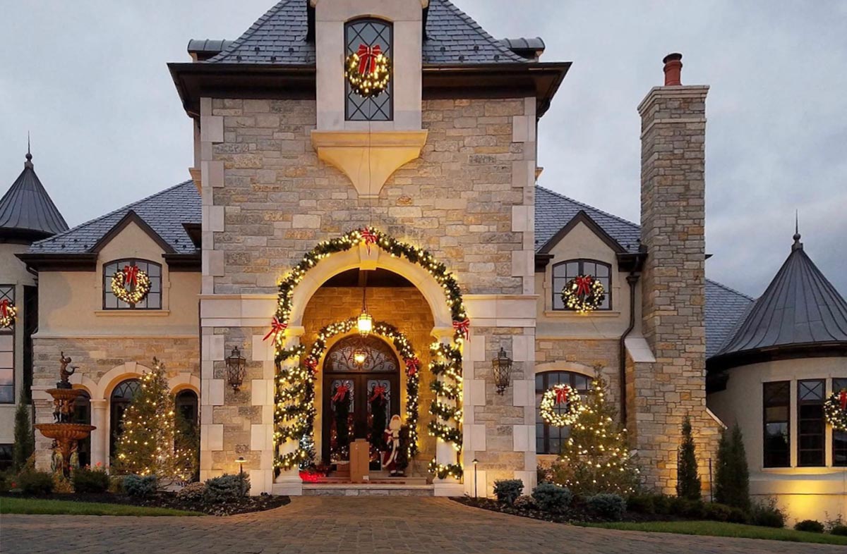 Residential Work from St. Louis Christmas Decor